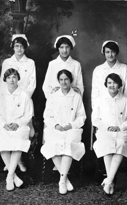 Image of Susie and other nurses
